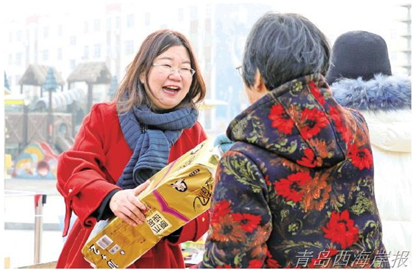 “最美新區(qū)人”候選人：隱珠街道石橋管區(qū)黨委副書記、主任，雙珠路社區(qū)黨委書記 張英