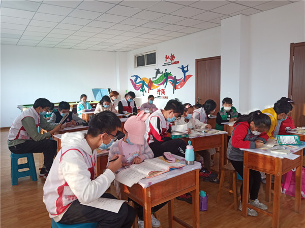 嶗山區(qū)愛心課堂正式落地，與孩子在社區(qū)共度假期