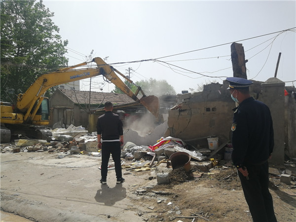 3000平米違建被拆除！嶗山區(qū)扎實快速有效推進違建問題