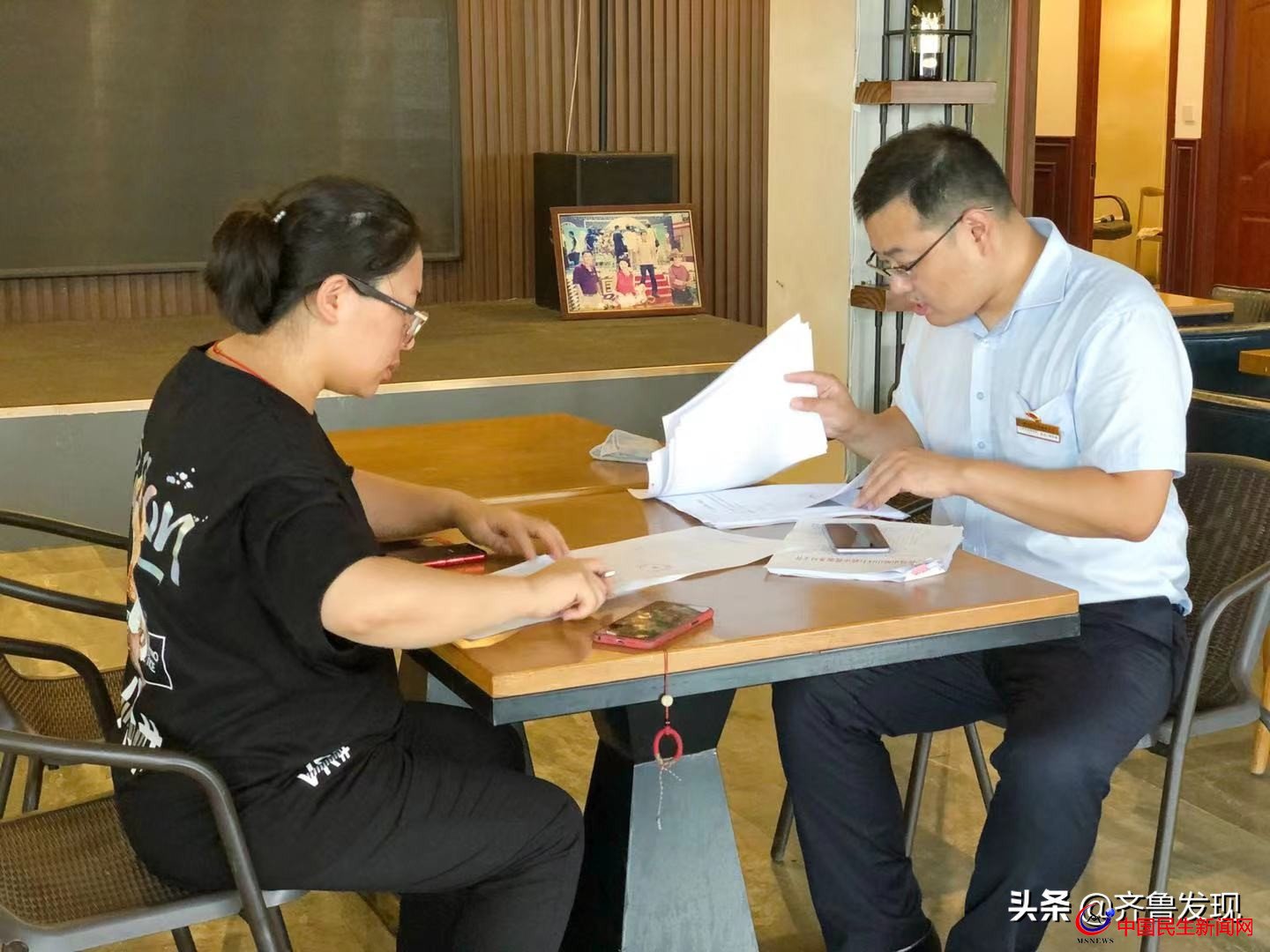 區(qū)行政審批局量身定制、上門服務(wù)，助力嶗山會(huì)場(chǎng)文藝表演順利進(jìn)行