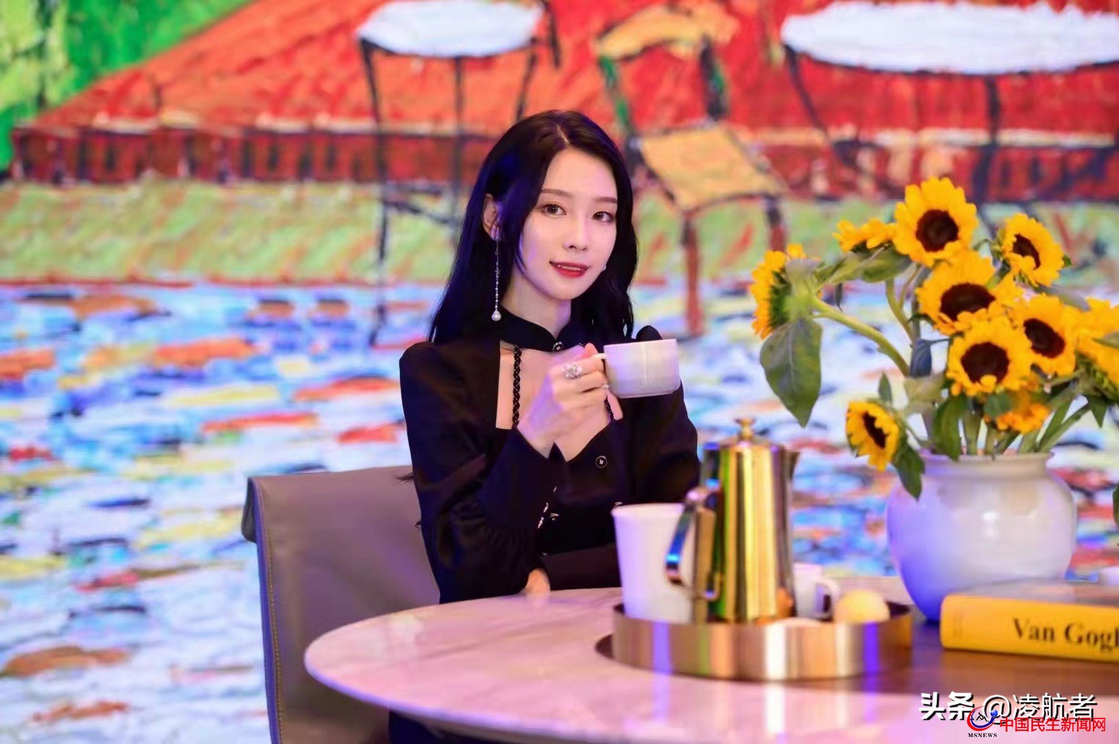 青島大嫚：國(guó)內(nèi)知名博主舒芙蕾蕾，身高168CM，體重45KG