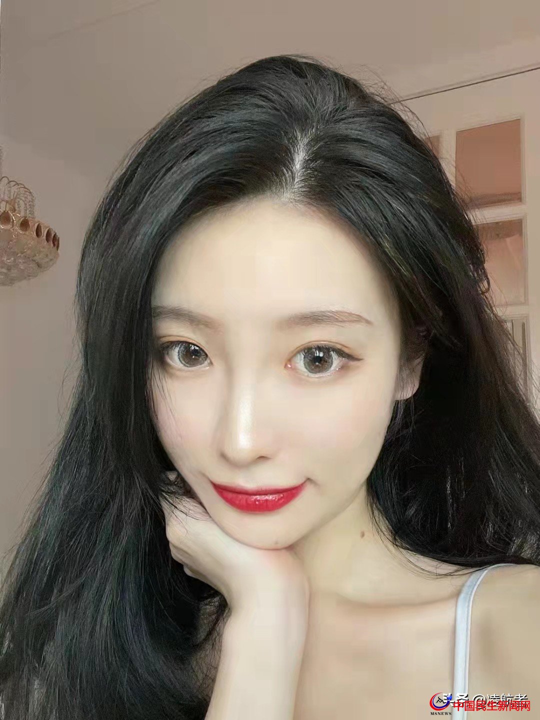 青島大嫚：國(guó)內(nèi)知名博主舒芙蕾蕾，身高168CM，體重45KG