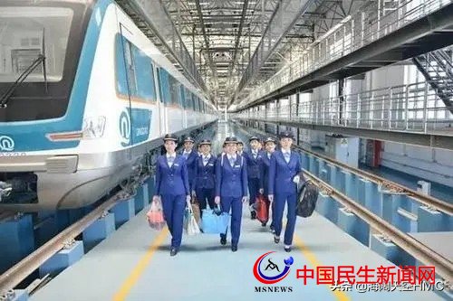 青島地鐵：投資3000億，利息和運營補(bǔ)貼或?qū)⒊蔀槭胸斦某林刎?fù)擔(dān)