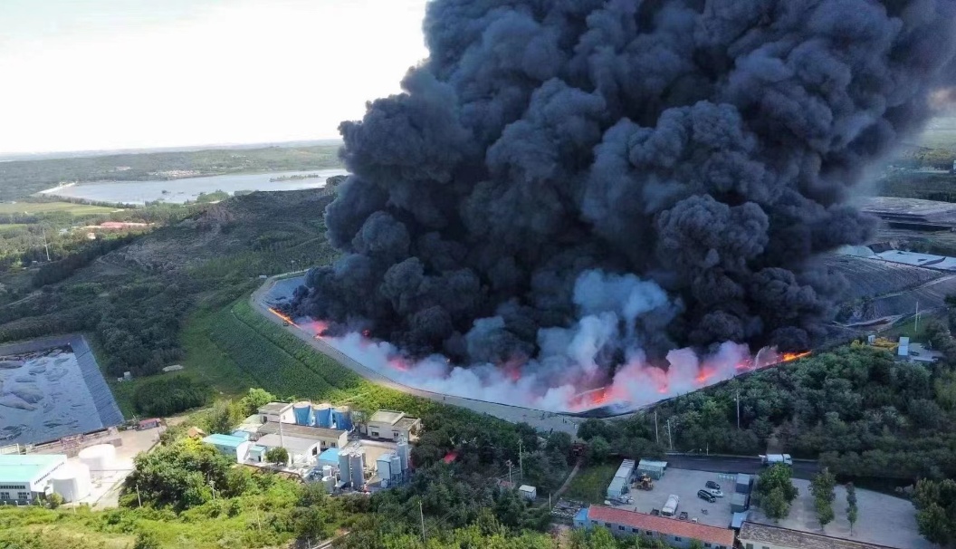 追蹤：山東濰坊市濰城區(qū)垃圾場(chǎng)“火災(zāi)后”屬地相關(guān)部門，一問(wèn)三不知